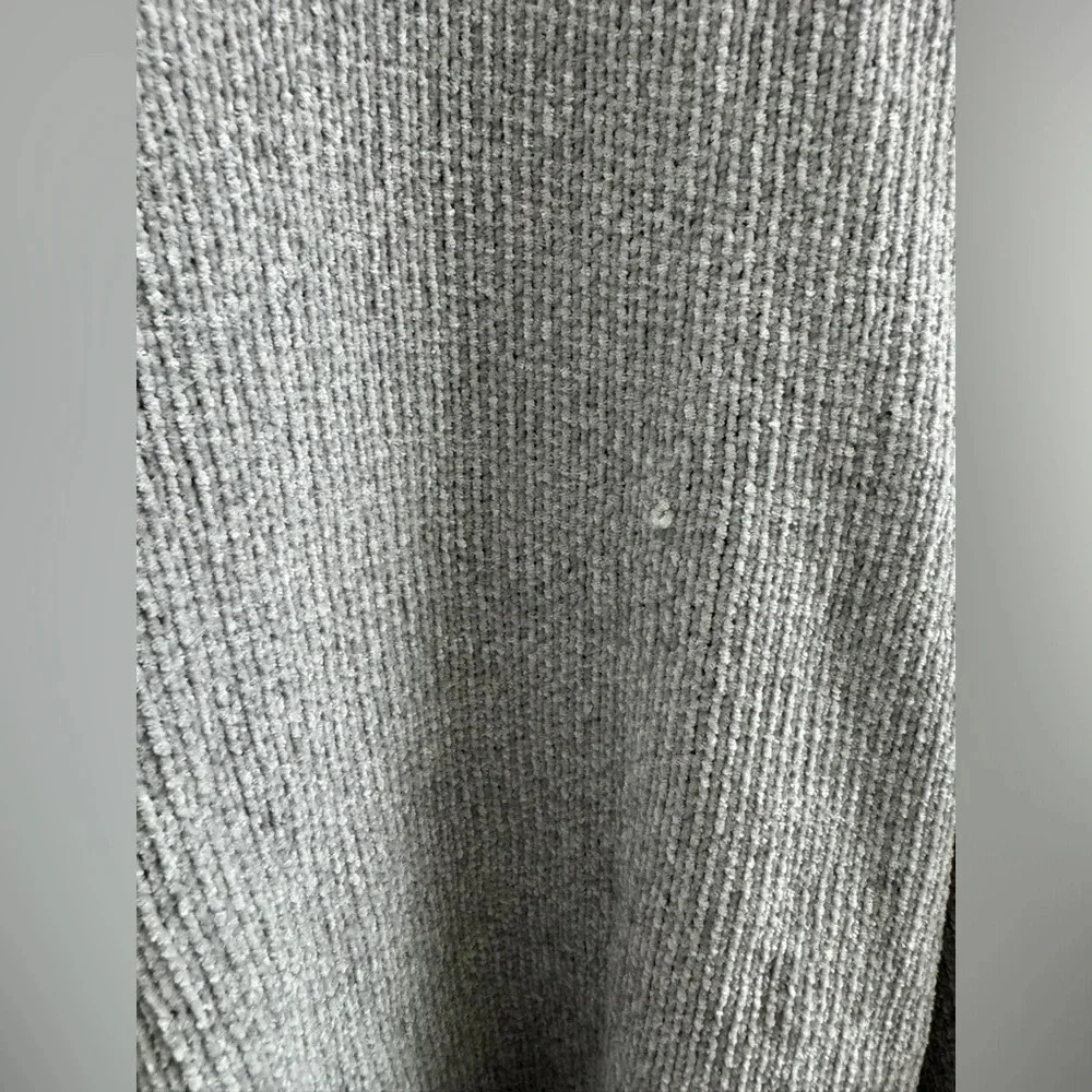Absolutely Creative Worldwide Gray Sweater with bow on wide sleeves - Picture 2 of 8